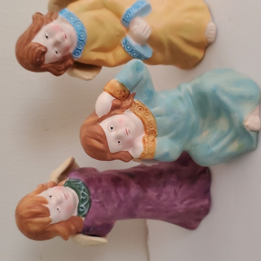 Vintage Three Bisque Angels 😇